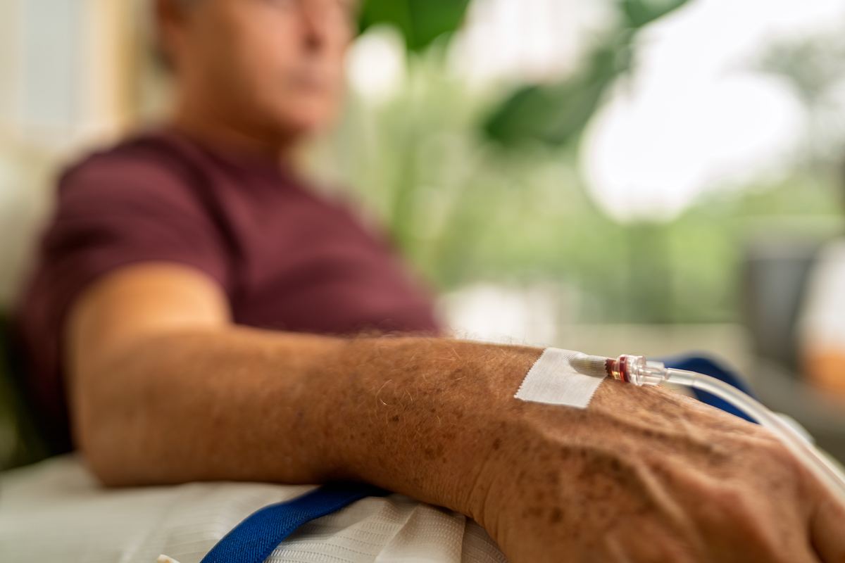 Immune IV therapy with high-dose vitamin C and zinc